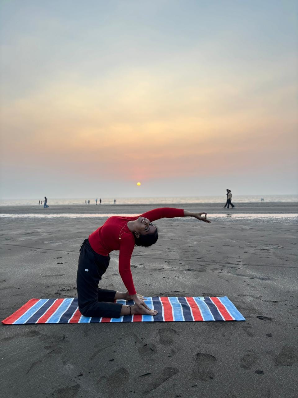 Neha Nadar, yoga teacher at Yogisnest